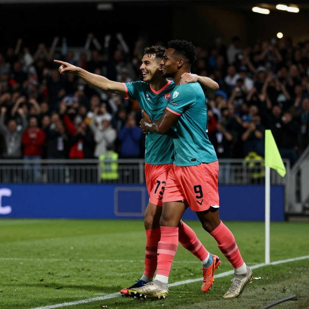 Busenaz Sürmeneli: Lần thứ hai liên tiếp vào chung kết European Championship và bài toán hạng cân mới