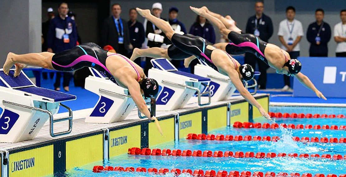 50,20 và 50,32: 25 mét cuối đã viết lại trật tự đường bơi 100m tự do nữ