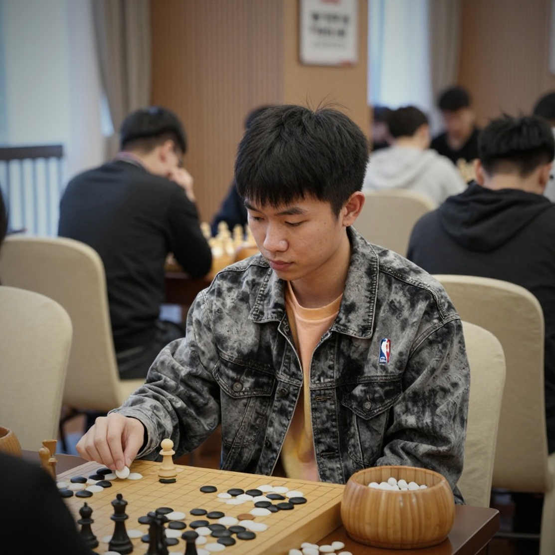 Gukesh “Houdini” ở bàn 4: Chiến thắng giữ Ấn Độ trong cuộc đua vàng, nhưng tấm huy chương không còn nằm trong tay họ