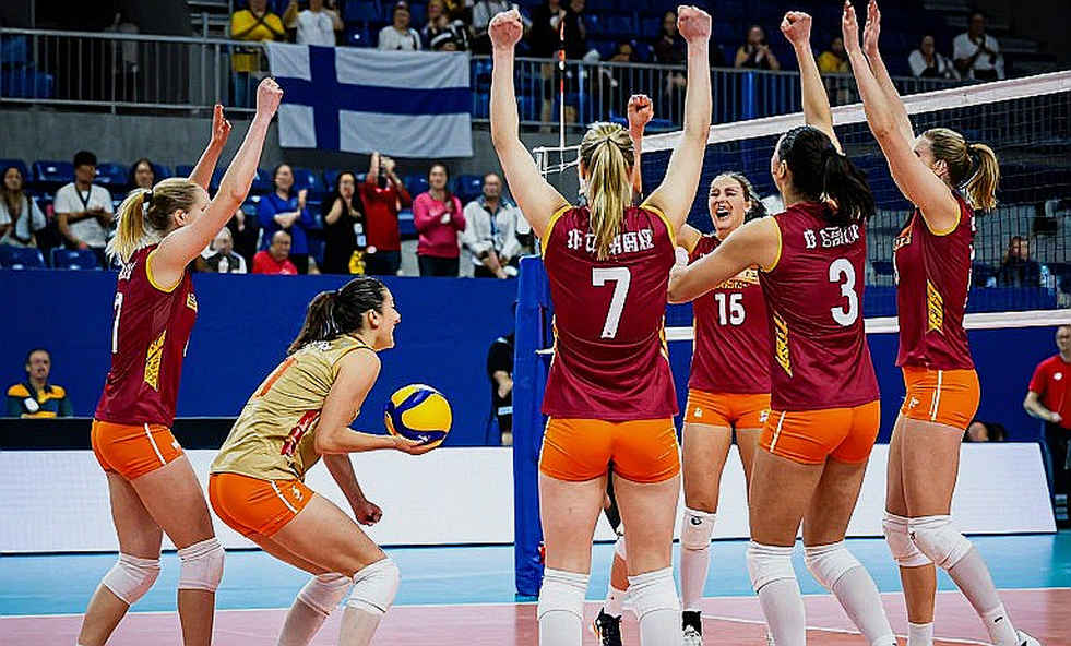 Hai thẻ đỏ vì kéo tóc ở CONCACAF Nations League: khi luật lên tiếng trong một trận đấu đã an bài
