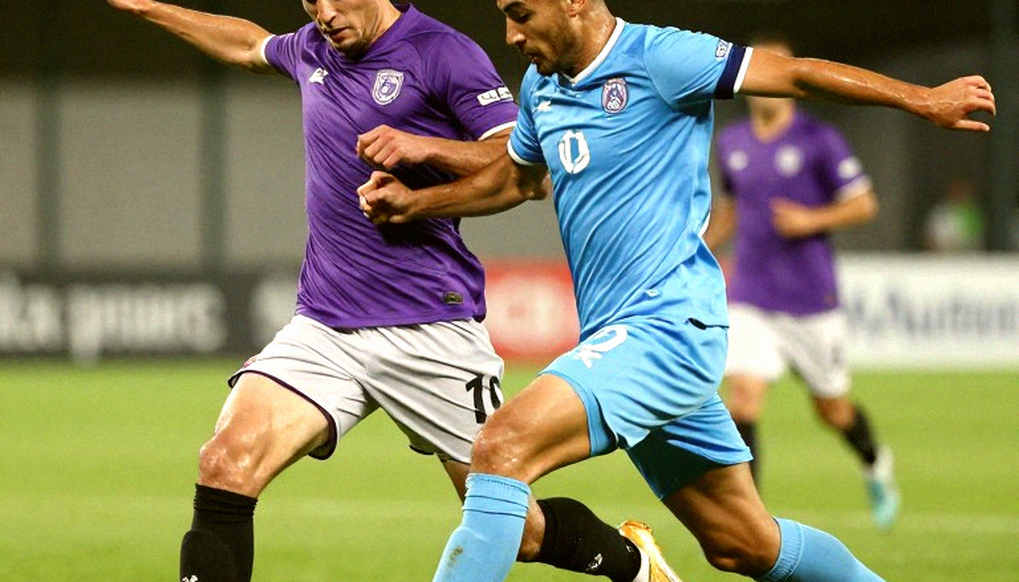 Moder, Feyenoord và khoảng cách hai điểm: điều Van Bronckhorst không nói hết ở phòng họp báo