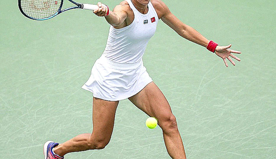 Siniakova ở Osaka: Mười game im tiếng và một danh hiệu bị đọc sai hạng