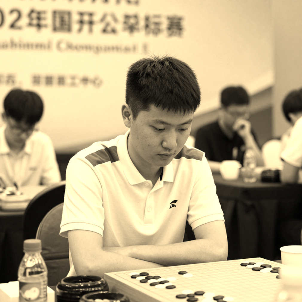 ChessBase Magazine 225: Bent Larsen trên bìa, Prague 2026 ở phía trong