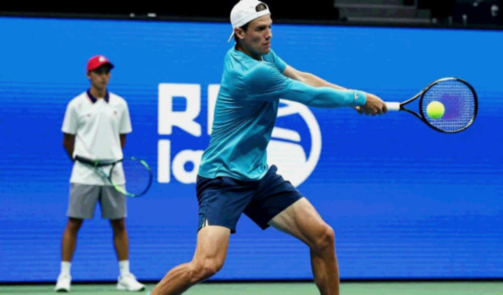 Zverev khép loạt tie ở lưới, nhưng Đức vào Bologna bằng cặp đôi 18/20 Zverev khép loạt tie ở lưới, nhưng Đức vào Bologna bằng cặp đôi 18/20