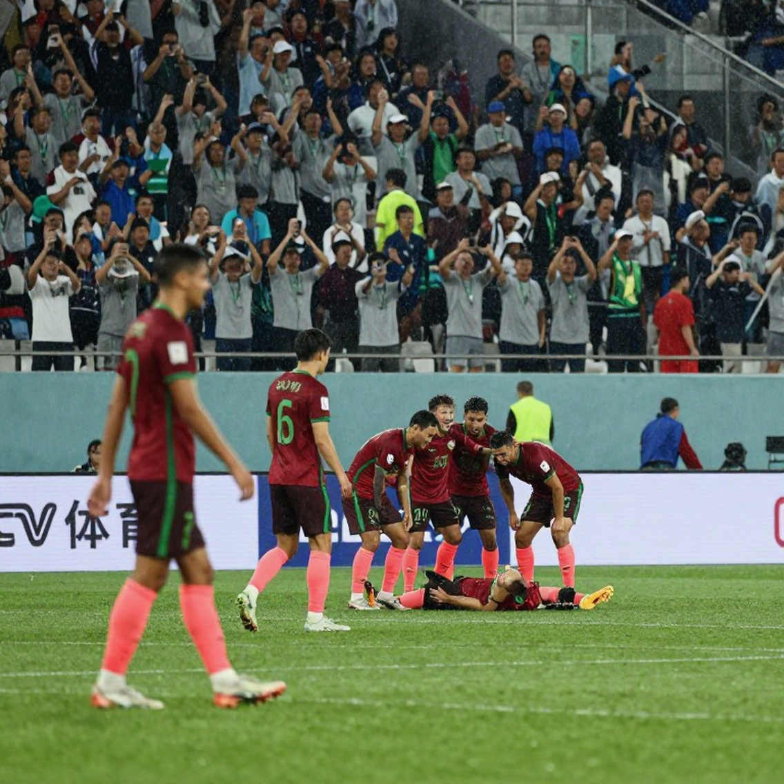 Vietnamese Sports Analysis Cannot Be Performed Due to Lack of Data Vietnamese Sports Analysis Cannot Be Performed Due to Lack of Data