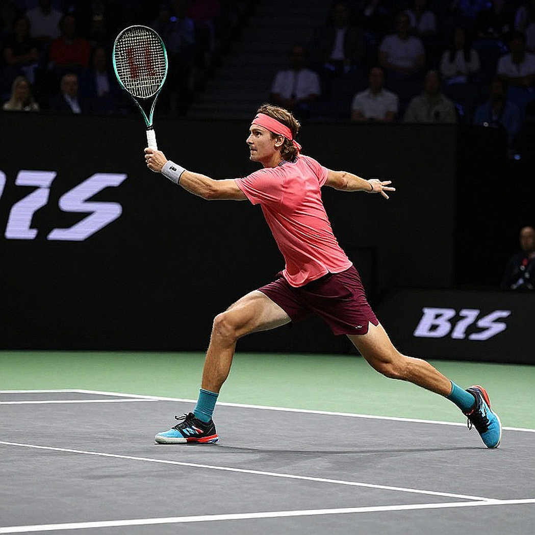 Trận thua mở màn của Rybakina tại China Open: Ngôi số 1 WTA và cái bẫy của kẻ dẫn trước