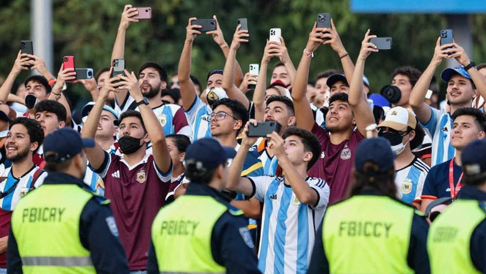 Chuỗi ba nguồn và cơn sốt bằng chứng hình ảnh trong phiên chợ chuyển nhượng sau World Cup 2026 Chuỗi ba nguồn và cơn sốt bằng chứng hình ảnh trong phiên chợ chuyển nhượng sau World Cup 2026