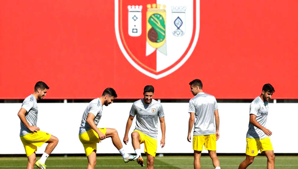 VAR tại V.League: Công nghệ không tự sửa được một quy trình thiếu nhất quán VAR tại V.League: Công nghệ không tự sửa được một quy trình thiếu nhất quán