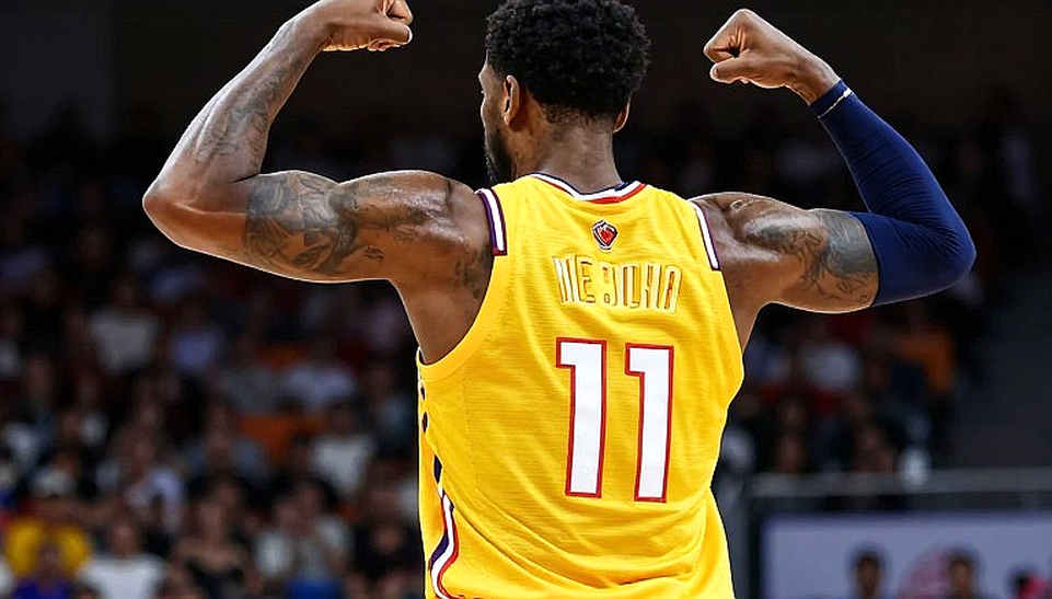Tin nhắn, 15 trận và hai năm quỹ lương: Lỗ hổng Porzingis ở Golden State
