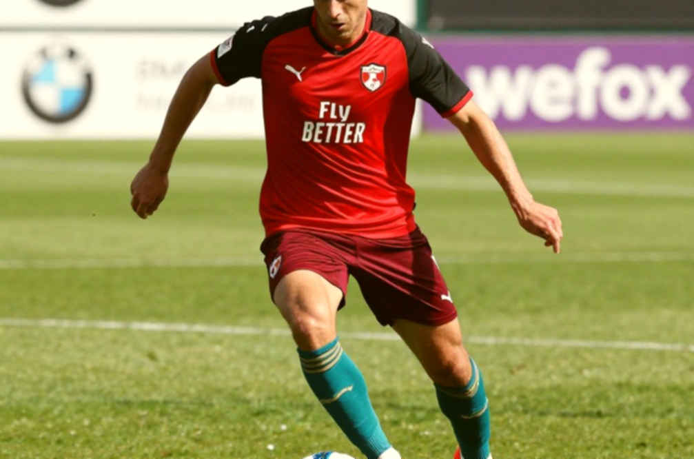 Thương vụ Văn Quyết: Khi Hà Nội FC trả tiền cho quá khứ, CAHN mua tương lai?