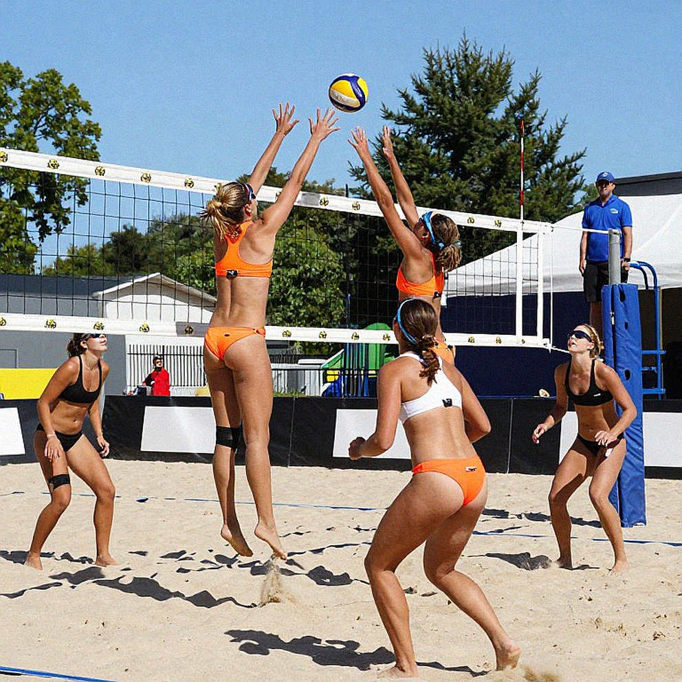 Bóng chuyền nữ NCAA: Khi ba mũi tấn công đánh bại một ngôi sao — Arizona State quật ngã Stanford số 8 Bóng chuyền nữ NCAA: Khi ba mũi tấn công đánh bại một ngôi sao — Arizona State quật ngã Stanford số 8